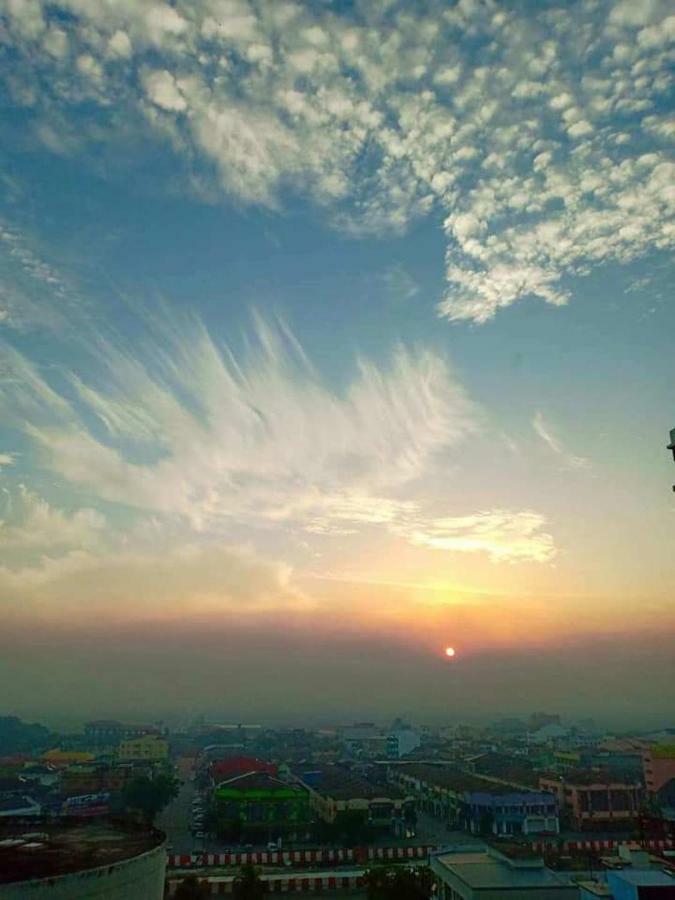 Windmill Sunrise Paddyview Homestay Sekinchan Bagian luar foto
